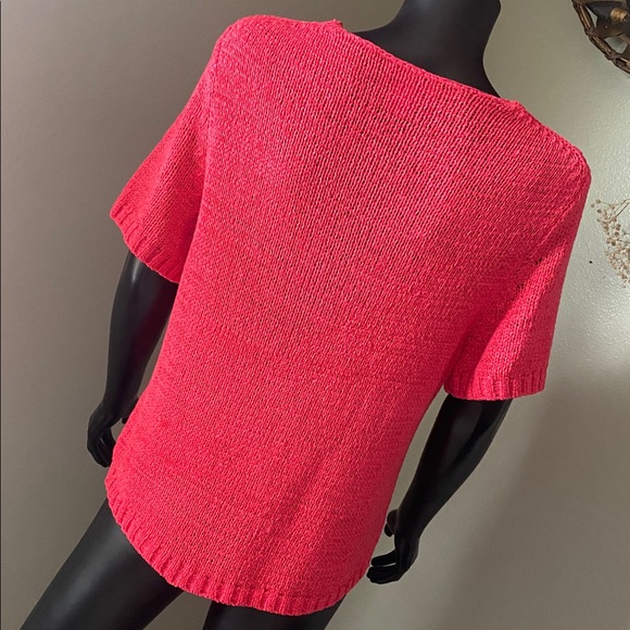 VINTAGE TANJAY Vibrant Hot Pink Knit Top with Wooden beads - Picture 8 of 11